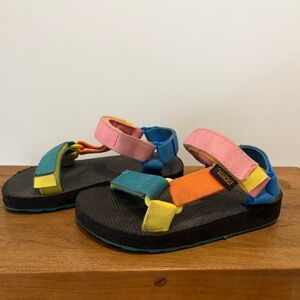 Teva Girl's Original Universal “90s Multi”